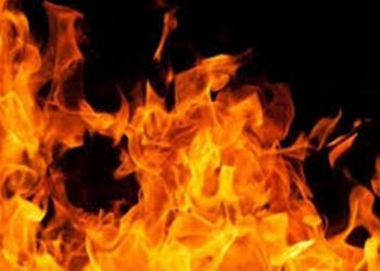 इटहरीमा एकजनाले आफ्नै शरीरमा पेट्रोल खन्याएर आगो लगाए