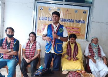 बाबुको स्मृतिमा तरहराका शिबु राईद्धारा माया घरमा पिउने पानीको बोरिङ जडान