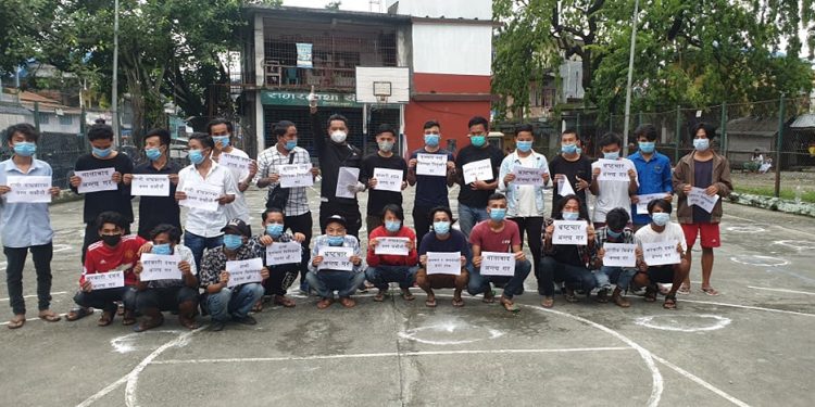 कुलमान घिसिङलाई पुनः नियुक्तिको माग गर्दै तरहरामा प्रदर्शन