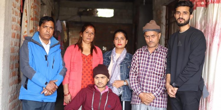 दुवै मृगौला फेल भएका गणेशको उपचारका लागि राजीबले जुटाए ५५ हजार