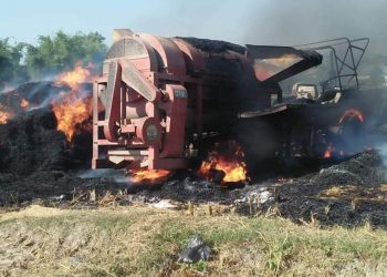 सुनसरीको प्रकाशपुरमा धान थ्रेसर लगाउने क्रममा आगलागी, २२ लाख बराबरको क्षति