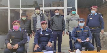 इटहरीबाट ४ जनाकाे गिरोह पक्राउ, गिरोहको साथबाट पत्रकार परिचयपत्र पनि भेटियो