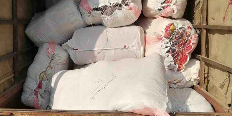 भन्सार छलेर ल्याएको कपडा सहित इटहरीबाट १ जना पक्राउ