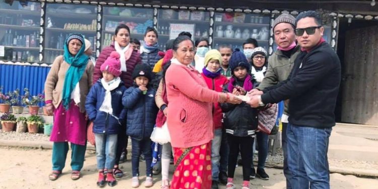 अनाथ आश्रममा तरुण दल सुनसरीका उपाध्यक्षको सहयोग