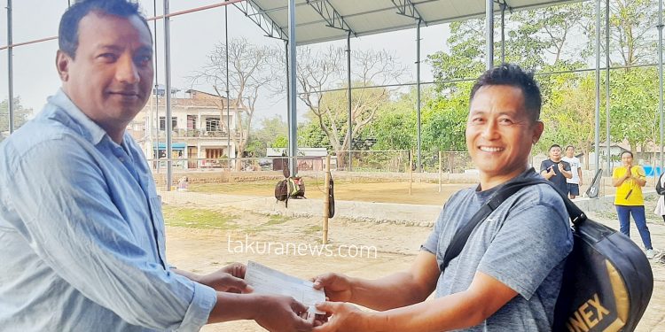 तरहरामा निर्माणाधीन कबर्ड हललाई विकास केसीले दिए पच्चीस हजार