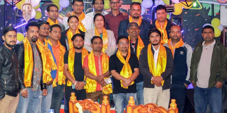 दुहवीमा पवन अधिकारीले सुनाए आफ्ना संघर्षका कथा