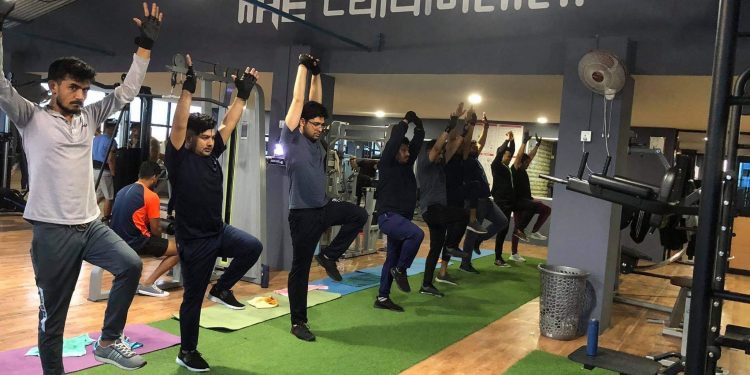 इटहरीको द व्यायामशालाले विदेशमा रहेका नेपालीलाई वजन घटाउन सिकाउँदै