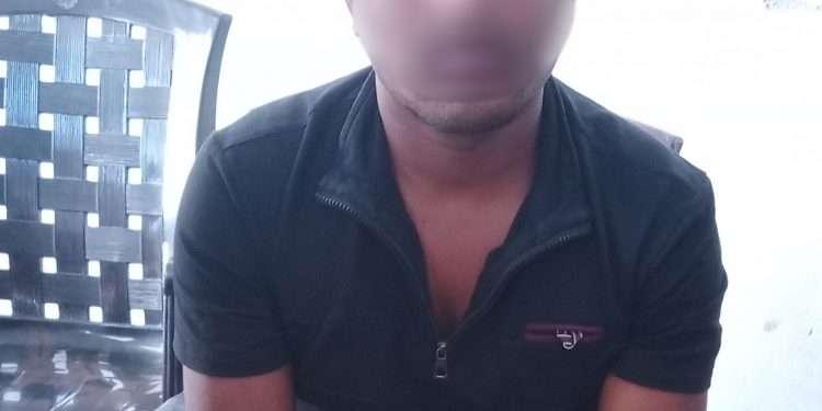 भारतीय नागरिक ब्राउनसुगरसहित पक्राउ