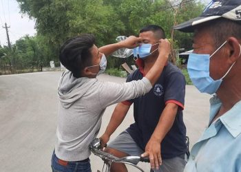 हिपहप नेपालद्धारा तरहराका विभिन्न स्थानमा मास्क वितरण