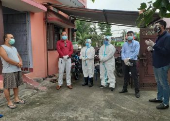 सुनसरीका संक्रमित सञ्चारकर्मीलाई डाक्टर र पोषणविद्सहित घरमै स्वास्थ्य सामाग्रीको सेवा