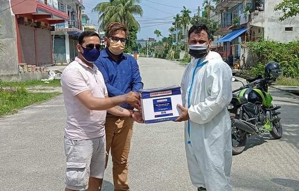 जन्मदिनमा तरहराका नूतनले दिए स्वास्थ्य सामाग्री