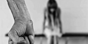 इटहरीमा आमासँग बिहे, नौ वर्षीया छोरीमाथि यौन दुरुपयोग, यसरी बाहिरियो घटना