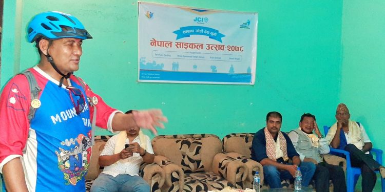 ‘जो यात्रा गर्छन्, उनीहरुका पैताला थाक्छन्, जीवनमा जो यात्रा गर्दैनन्, उनीहरुका मस्तिष्क थाक्छन्,’