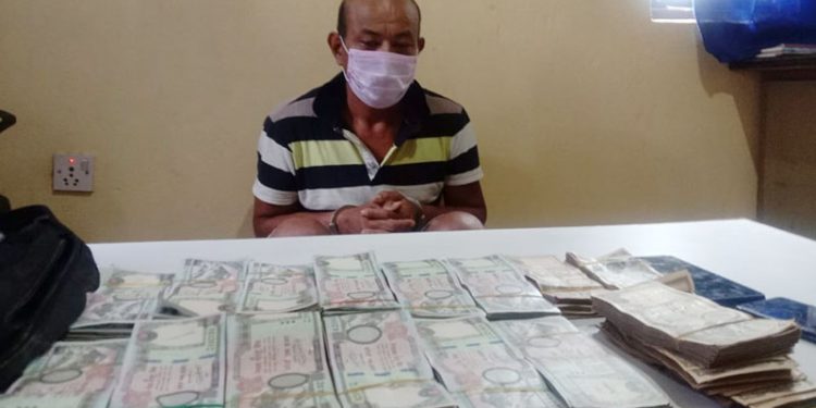 लिफ्ट मागेकै गाडी चालकलाई ढुंगाले हानेर बेहोस बनाई १३ लाख लुटपाट, एक व्यक्ति पक्राउ