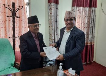प्रदेश १ का मुख्यमन्त्री आचार्यको राजीनामा स्वीकृत, नयाँ सरकार गठनका लागि मंगलबार १ बजेभित्र दाबी पेश गर्न आह्वान