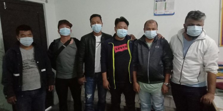 एक लाख २० हजारसहित ६ जना जुवाडे पक्राउ