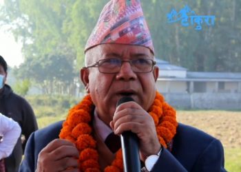 इटहरी आएर माधवकुमार नेपालले भने, ‘कर्मचारीहरू दस लाखको काममा दुई लाख लुट्छन्’ (भिडियो)