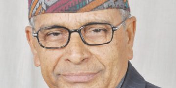 इटहरी उपमहानगरकोे सल्लाहकारबाट राजीनामा दिदैं डा. पोखरेलले भने, ‘सर्पहरू गीत सुन्दैनन्’