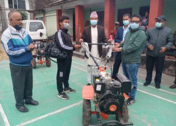 धरानमा कृषकलाई ‘पावर ट्रिलर’ हस्तान्तरण