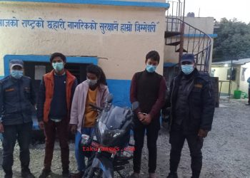 इटहरीमा पार्किङ गरेर राखेको मोटरसाइकल चोरी, तीनजना पक्राउ