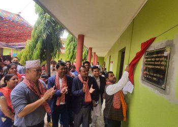 अब कञ्चनजङ्गा बोर्डिङ आफ्नै भवनमा, स्वास्थ्यमन्त्रीले गरे उद्घाटन