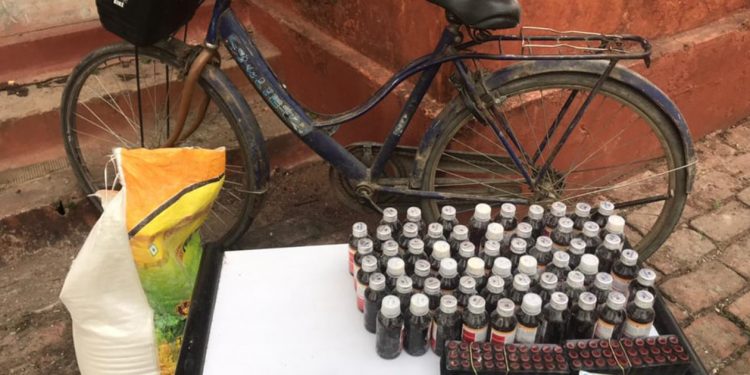 साइकलमा मैदाको बोराभित्र राखेर लागूऔषध नेपालतिर ओसारपसार