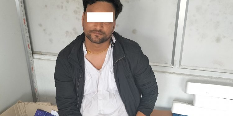 झापामा २८ लाख बराबरको अवैध सुनसहित एक पक्राउ