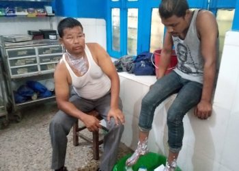 मोरङ : यात्रुबाहक बसमा एसिड पोखिदाँ सुनसरीकी महिलासहित पाँचजना घाइते, एसिड बोक्नेलाई खोज्दै प्रहरी