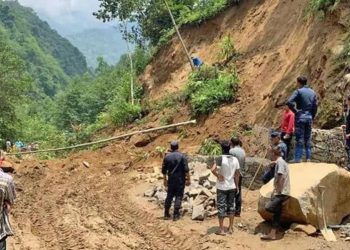 संखुवासभामा पहिरोले पुरिएर धरान र उदयपुरका पुरुषको मृत्यु