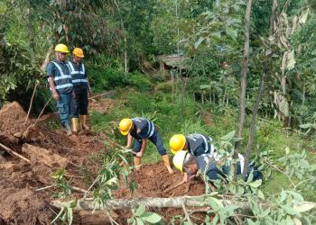 पहिरोमा पुरिएर तीनको मृत्यु