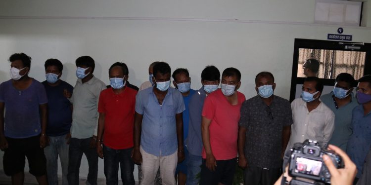 विराटनगरमा युरेनियम जस्तो देखिने पदार्थसहित १५ जना पक्राउ