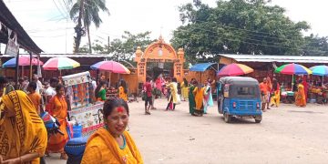 धरानको पिण्डेश्वर मन्दिरमा बोलबमको रौनक (फोटोफिचर)