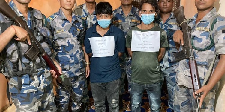 मोरङमा पेस्तोलसहित दुई युवक पक्राउ