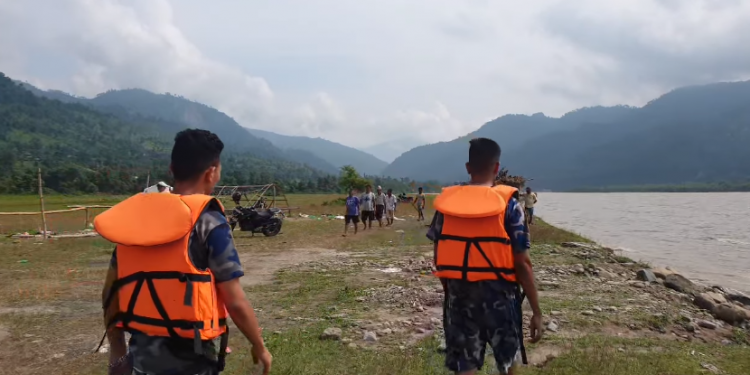 सप्तकोसीको बाढी बस्तीमा पस्यो, दश हजार बढी मानिस बिस्थापित हुने अनुमान