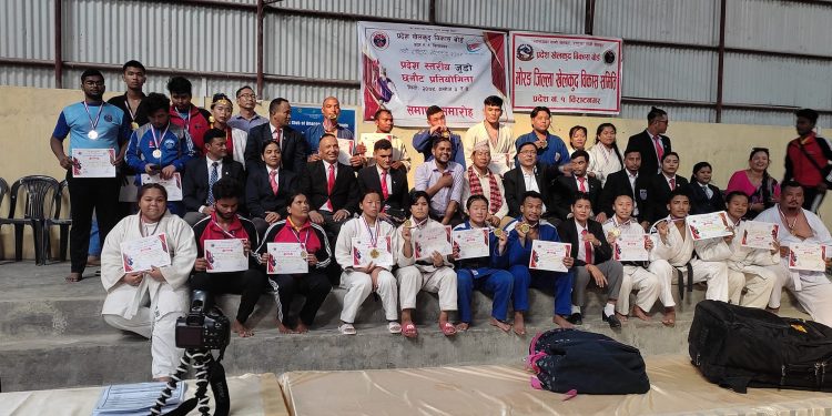 प्रदेश १ को जुडो छनौटमा पुरुषतर्फ झापालाई धेरै स्वर्ण, महिलामा सोलुखुम्बुको बर्चश्व