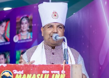 थारु समुदायका लागि सधैँ सहयोग गर्छु : डा.सुनील शर्मा