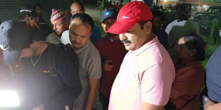 इटहरीमा तेस्रो लिङ्गीहरूको यौनजन्य गतिविधि रोक्न मेयर पौडेलसहित सर्वसाधारण सडकमा