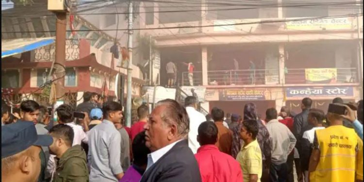 बिर्तामोडमा रहेको प्रसाईँ सुपर मार्केटमा आगलागी, क्षतिको विवरण आउन बाकी
