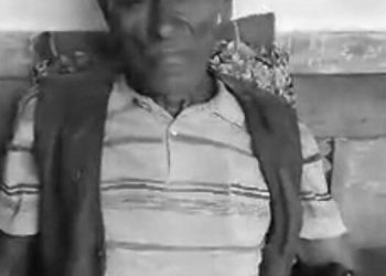 बराहक्षेत्रका एक वृद्धको बाख्रालाई घाँस काट्ने क्रममा रुखबाट लडेर मृत्यु