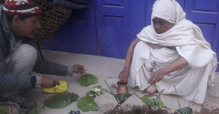 ओखलढुङ्गामा २२ वर्षअघि अलग भए श्रीमान, मृत्युपछि उनै श्रीमतीले गरिन् काजकिरिया