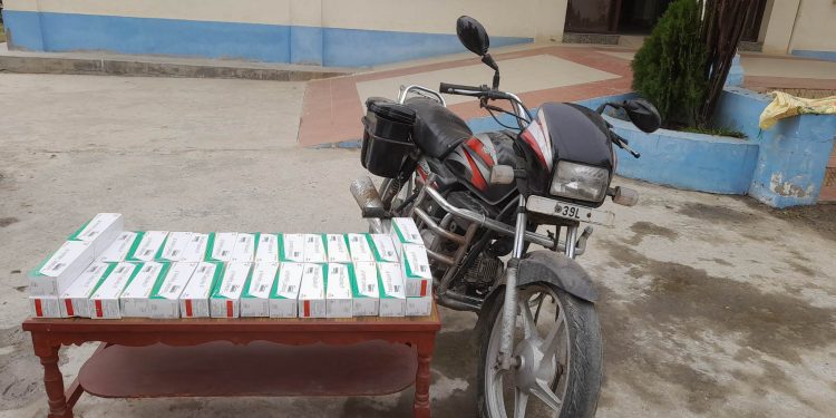 मोरङमा प्रतिबन्धित औषधि र मोटरसाइकल प्रहरीद्वारा नियन्त्रण