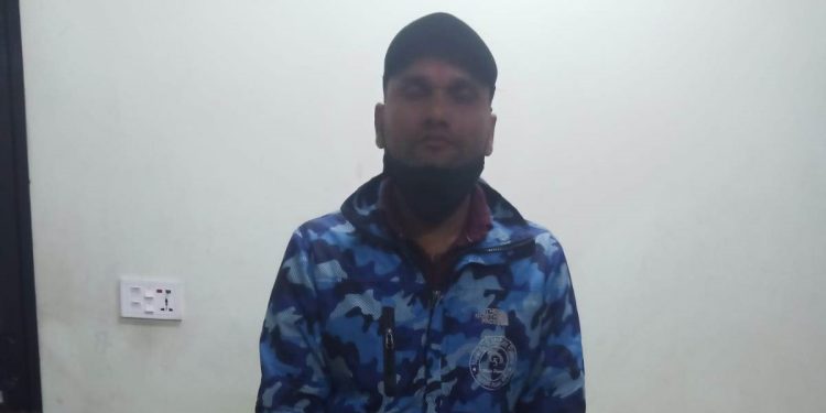 विराटनगर : स्रोत नखुलेको ९ लाखसहित एक पक्राउ