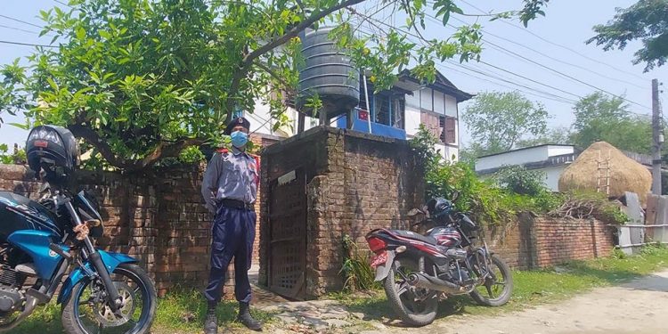 झापामा किस्ता नतिरेपछि ऋणीको घरमा बैंकले पठायो सुरक्षा गार्ड