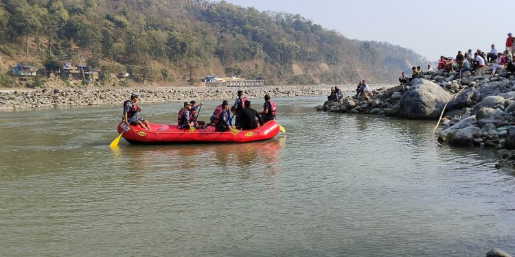 सप्तकोसी नदीमा डुबेर बेपत्ता भएका थप दुईजनाको शव भेटियो, मृत्यु हुने तीनैजना एकै परिवारका