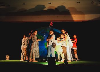 इटहरीमा स्कूल थिएटरको समापन (तस्वीरहरूसहित)