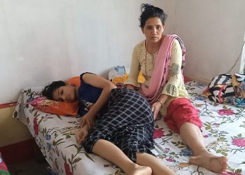 कमाउन गएका श्रीमान विदेशमै बिते, छोरीको टाउकोमा रगत जमेपछि छटपटाउँदै अम्बिका