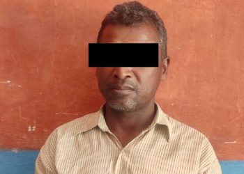 झापामा एकै रातमा चारवटा सटर फोडेर चोरी, एक पक्राउ