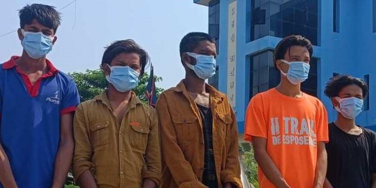मोटरसाइकल चोरीमा संलग्न रहेको आरोपमा पाँचजना पक्राउ