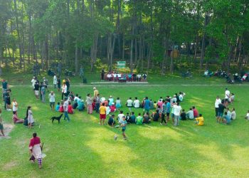 इटहरीमा विरुवा रोप्दै अल्टिट्युड क्लबले मनायो वातावरण दिवस