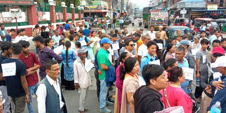 वीपी प्रतिष्ठानका डाक्टर, विद्यार्थी र कर्मचारी सडक आन्दोलनमा